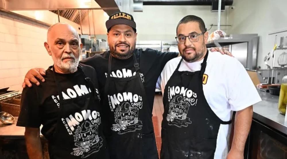 Momo’s Café History